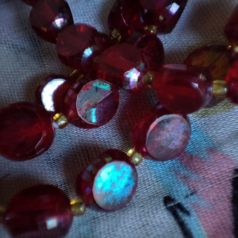 Western Germany Plastic Red Aurora Borealis Light Weight Beaded Vintage Necklace